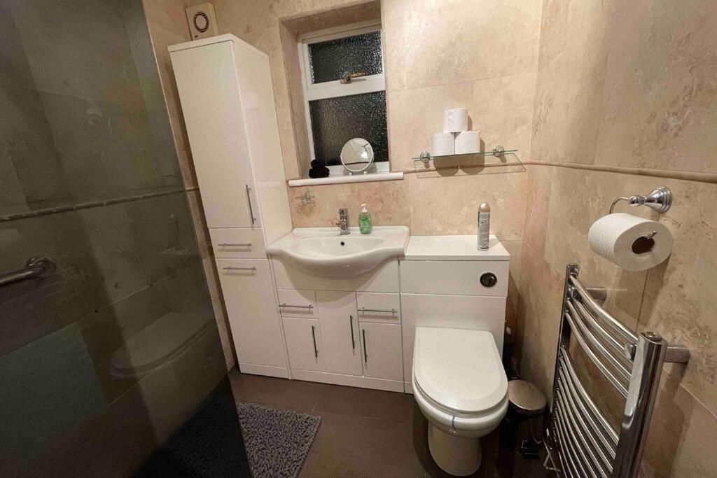 Detached Bungalow II Big Garden II Pet Friendly Villa Hednesford Kültér fotó